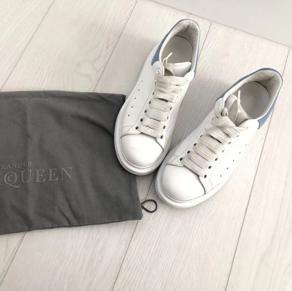 Alexander McQueen White Sneaker - Picture 1 of 4